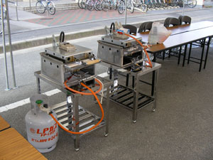 加古川グリーンシティ名物－究極の炊き出しマシーン－イカ焼き機